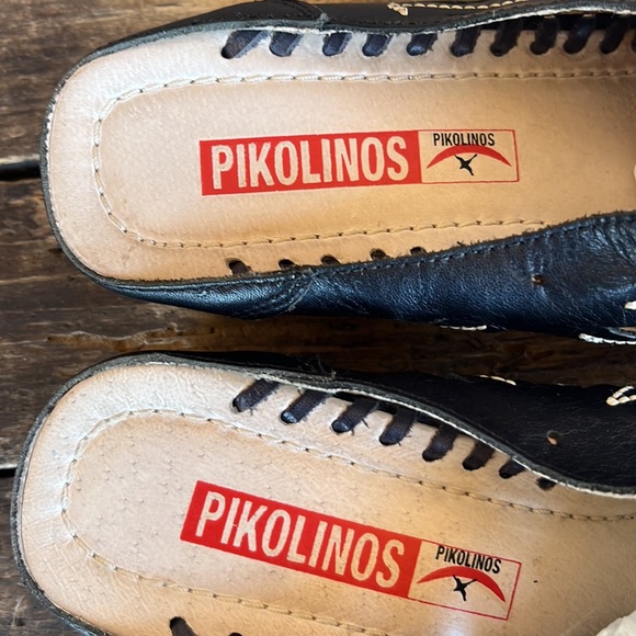 Pikolinos Women's B;ack Leather Laser Cut Floral Slip On Mule - Picture 4 of 9